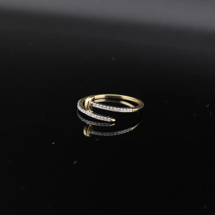 Sparkling Zircon Ring