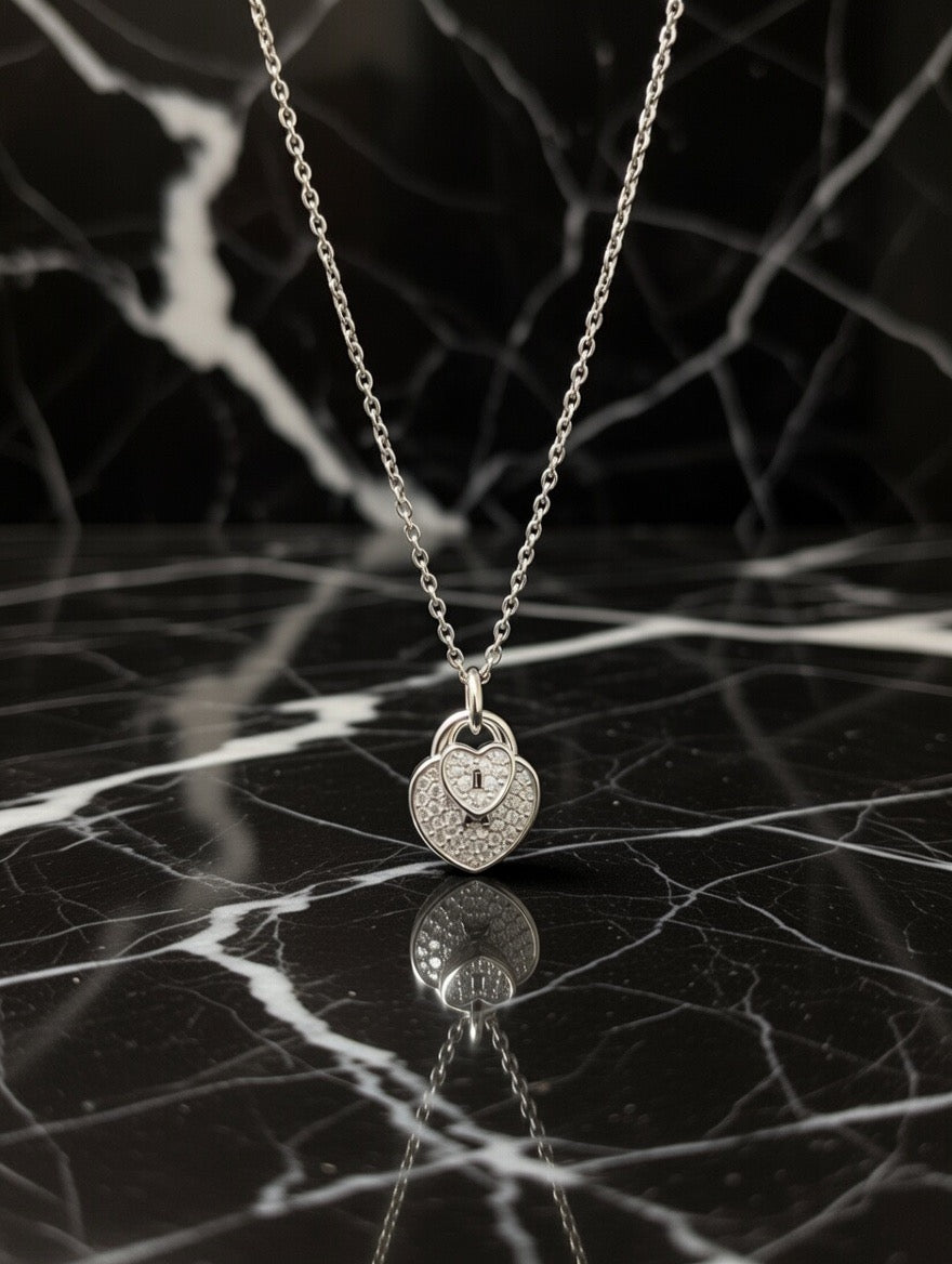 Secret Heart - Collar